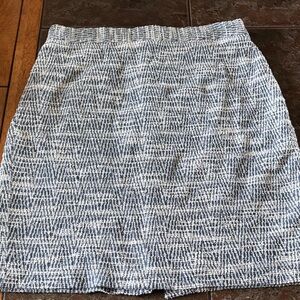 Banana Republic Women's Blue and White Pencil Skirt